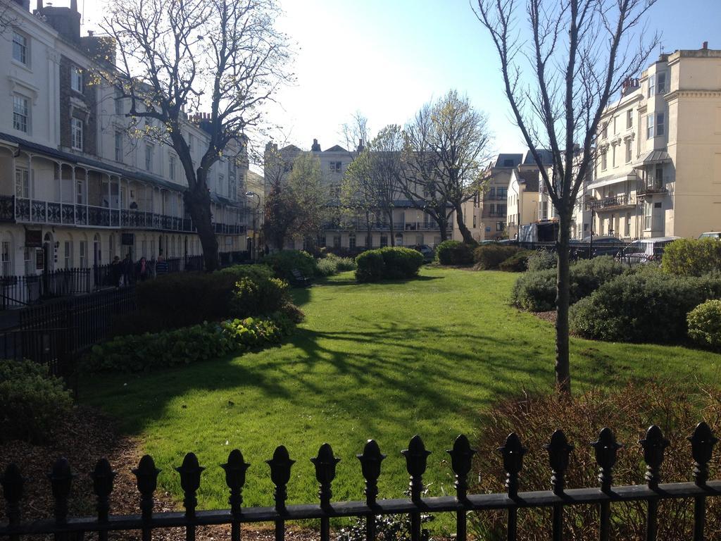Two Top Central Beach Studios - Also Separate Spa Cabin And Watersports Brighton Room photo