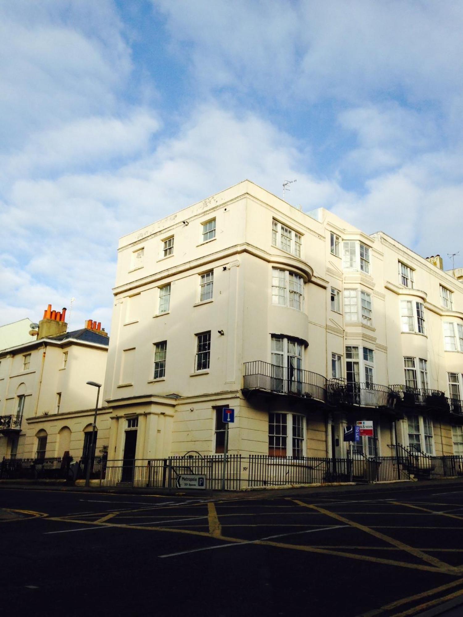 Two Top Central Beach Studios - Also Separate Spa Cabin And Watersports Brighton Exterior photo
