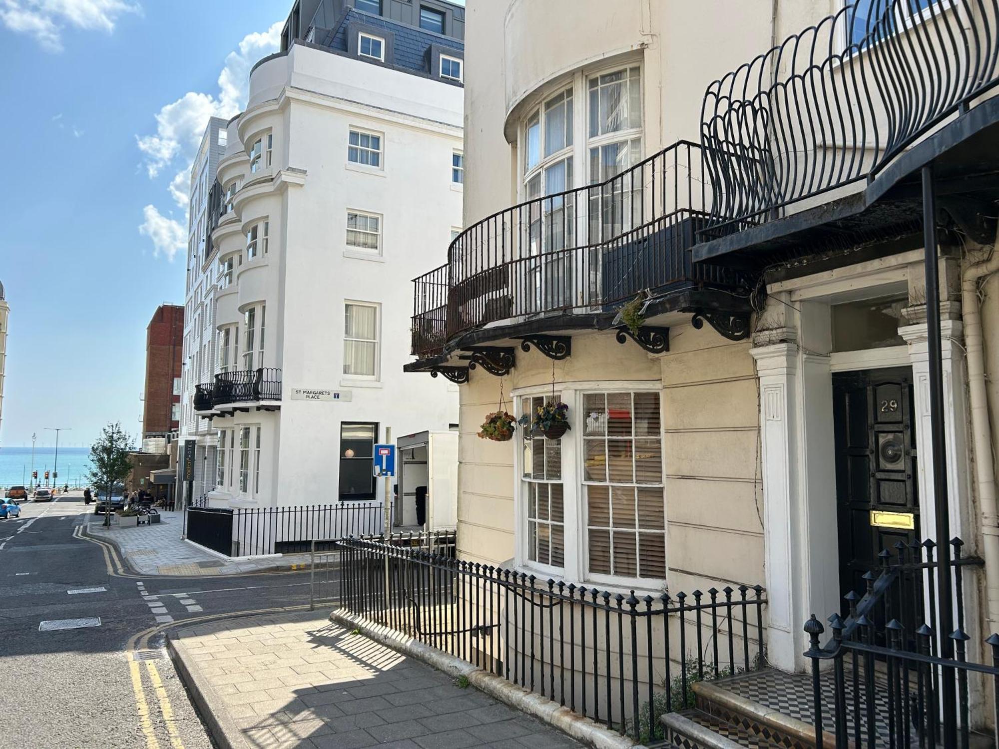 Two Top Central Beach Studios - Also Separate Spa Cabin And Watersports Brighton Exterior photo